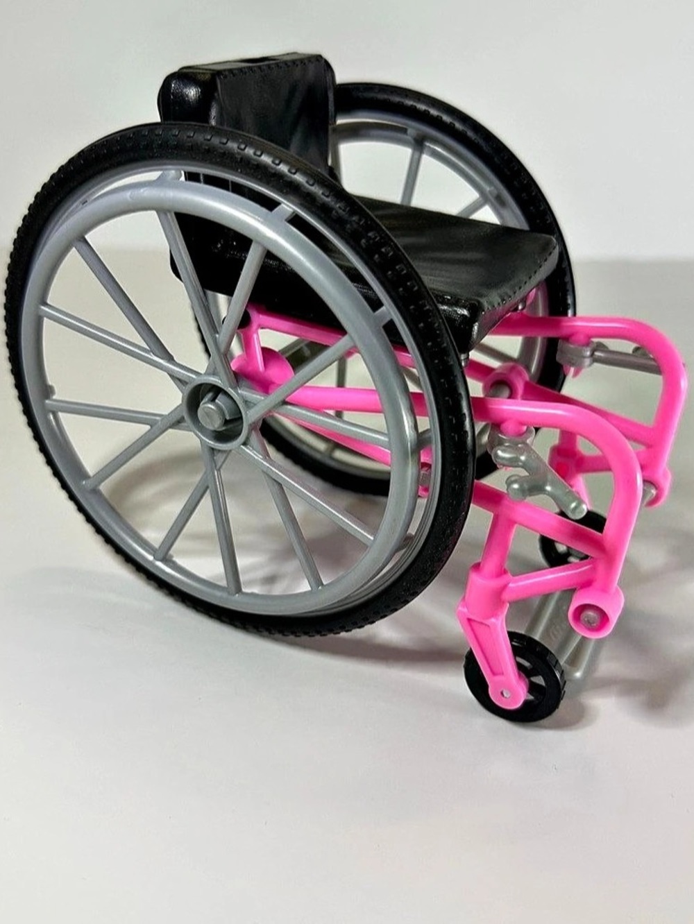 Barbie Fashionistas Made To Move Pink Wheelchair Only